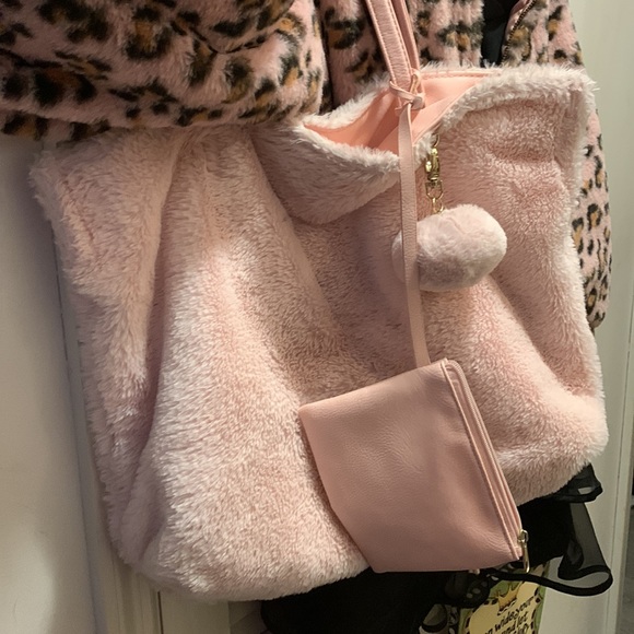 PINK collaboration WITH Victoria Secret sz L - Picture 3 of 6